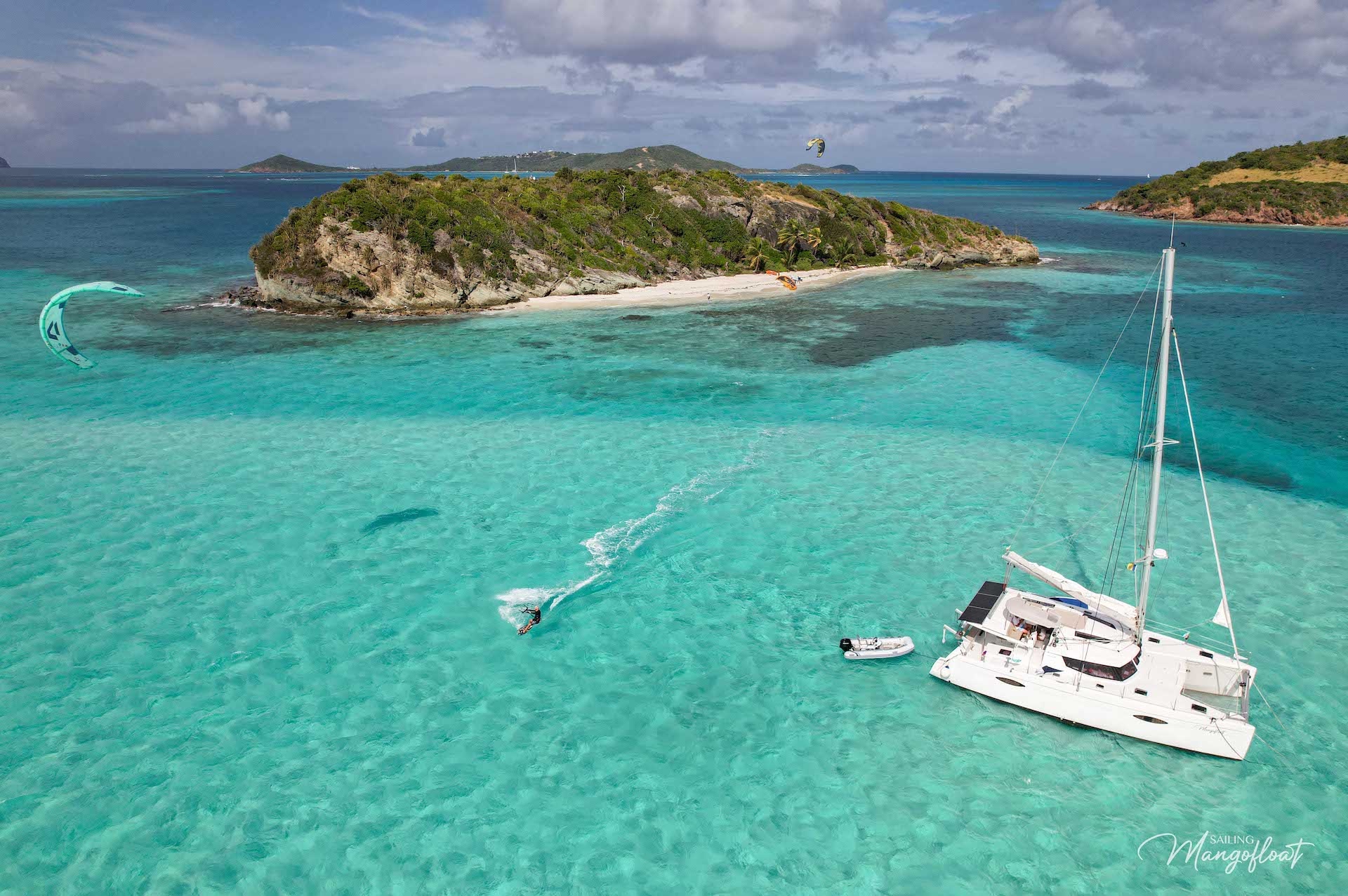 Lux catamaran, Kitesurfing in Grenadines with Sailing Mangofloat