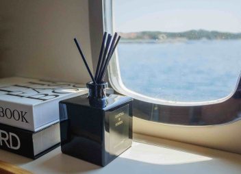 luxury yacht charter motor JoliDor