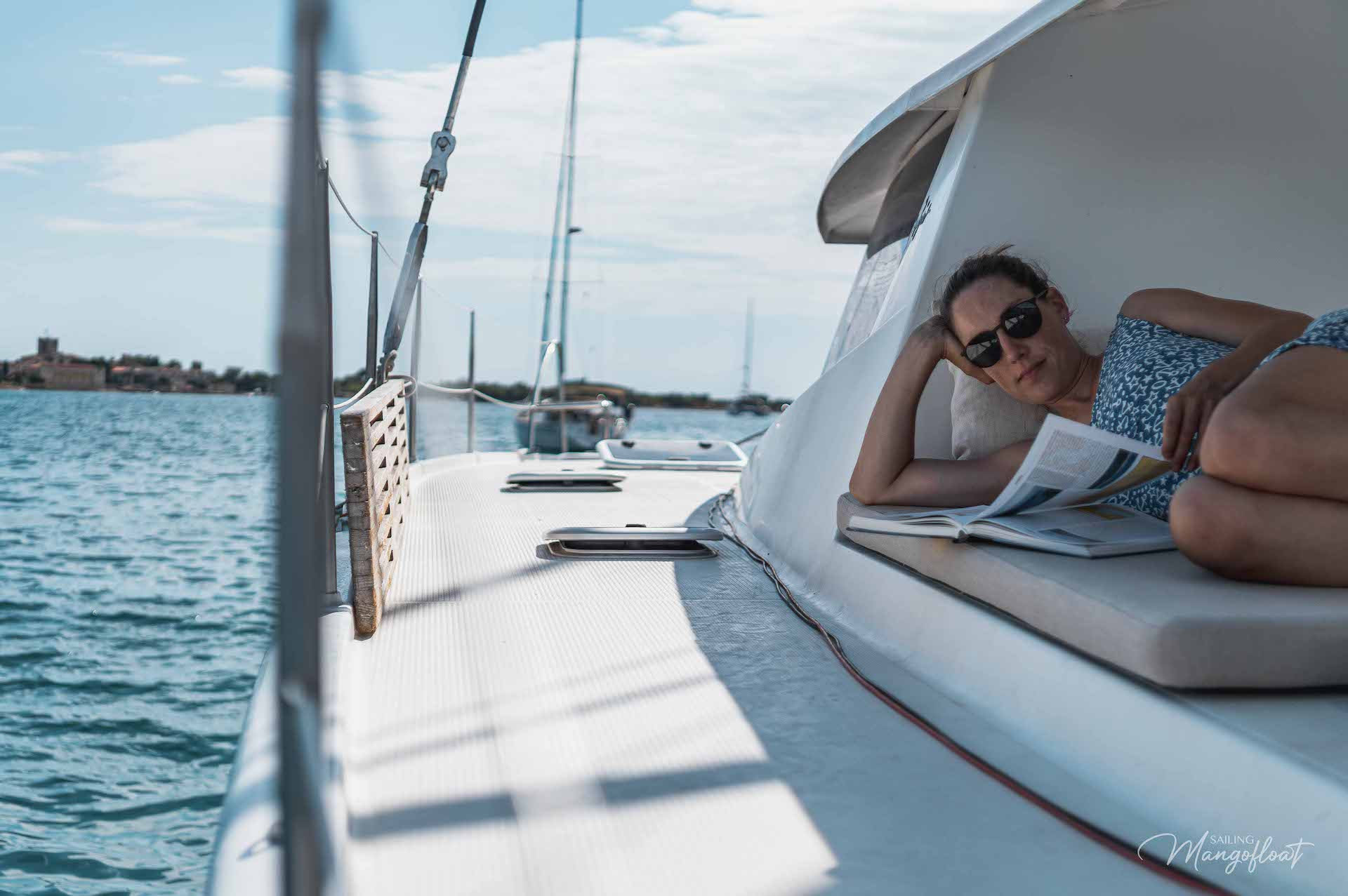 luxury yacht charter Mangofloat