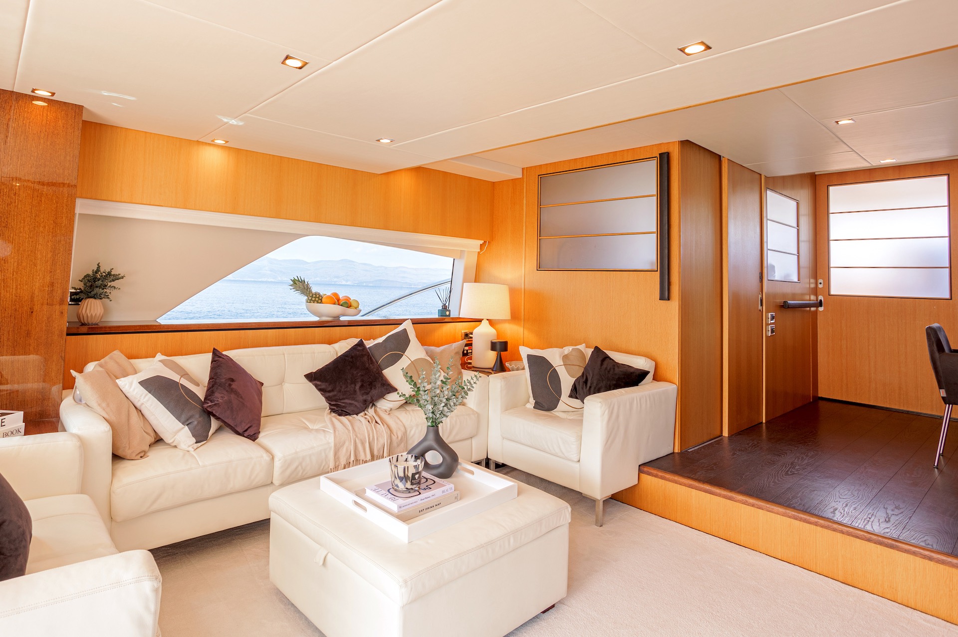 yacht charter Croatia motor yacht JoliDor saloon