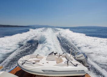 yacht charter Jolidor tender