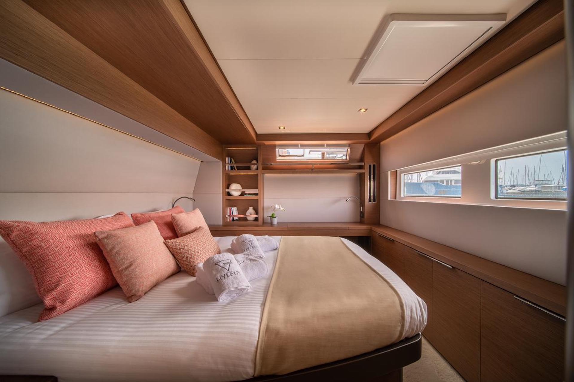 luxury yacht charter Hydrus double cabin