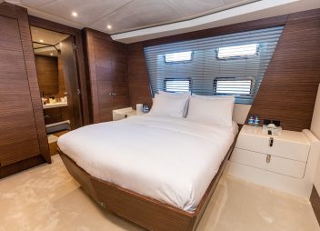 luxury yacht charter Zeemar double cabin