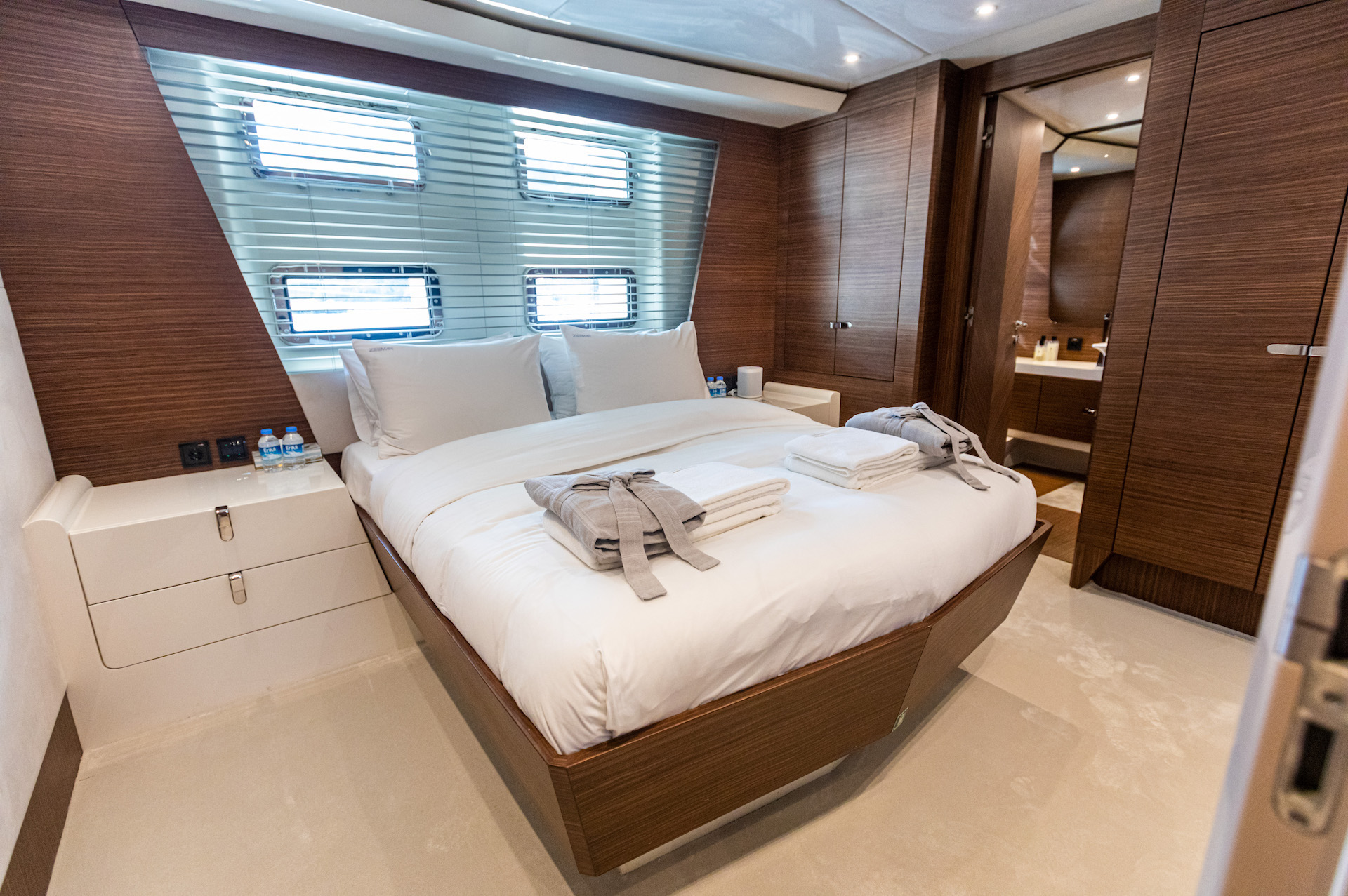 motor charter guest cabin