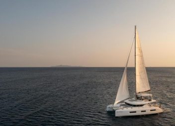 yacht charter Hydrus catamaran charter