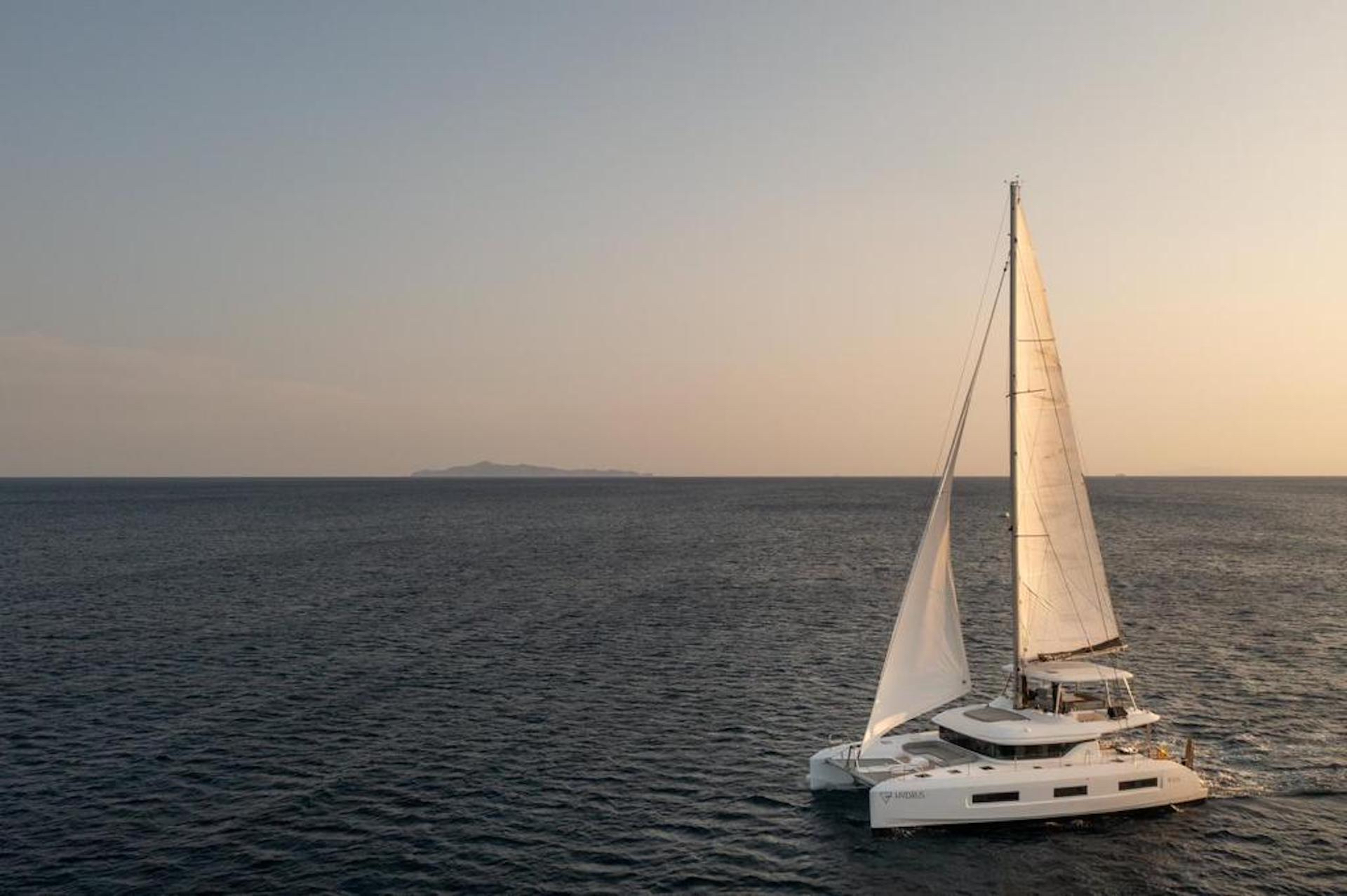 yacht charter Hydrus catamaran charter