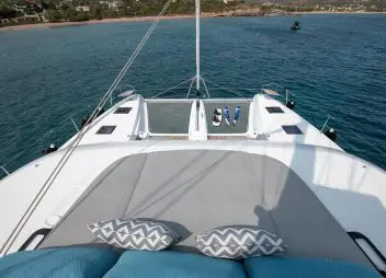 yacht charter Hydrus sun nets