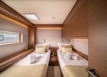 yacht charter Hydrus twin cabin