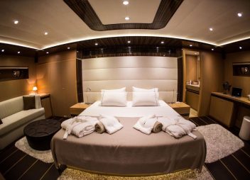 yacht charter Le Pietre master cabin
