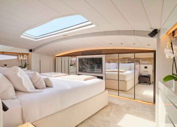 yacht charter Mamma Mia VIP cabin