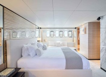 yacht charter Mamma Mia master cabin