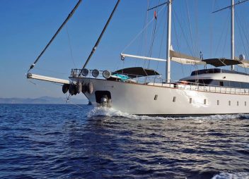yacht charter Queen of Makri gulet
