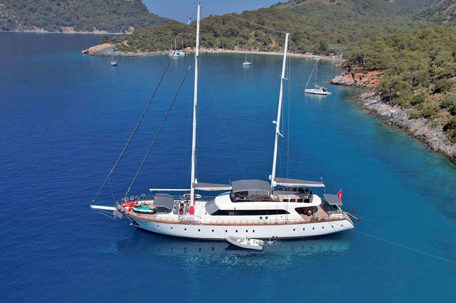 yacht charter Queen of Makri gulet sailing
