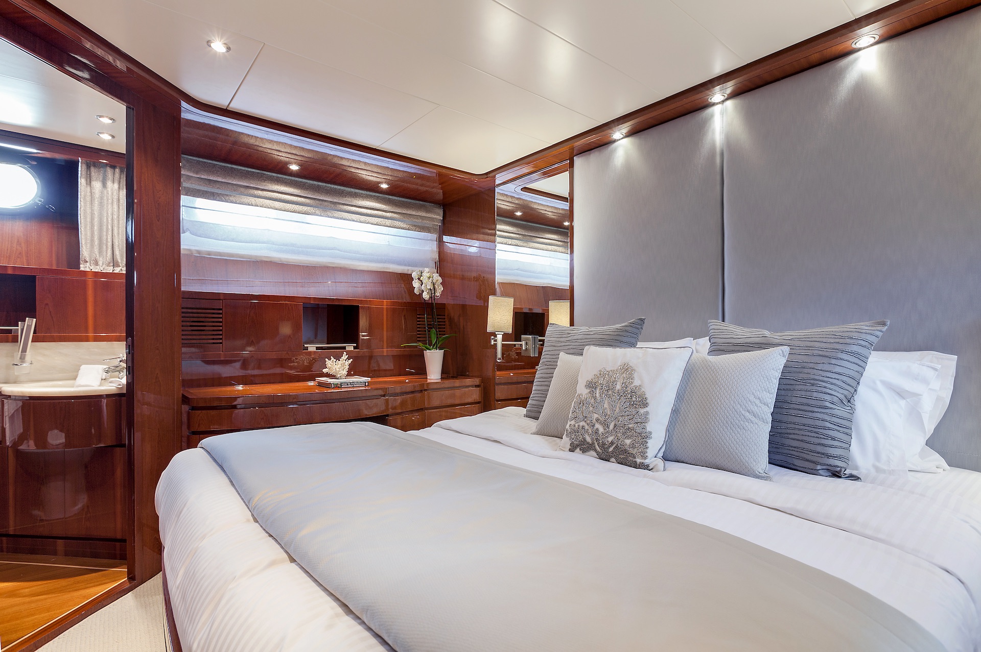 yacht charter Zen double cabin
