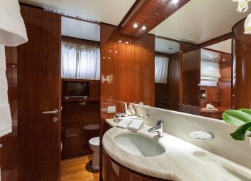 yacht charter Zen master bathroom