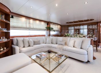 yacht charter Zen saloon