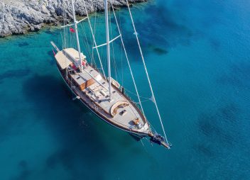 crewed yacht charter Zephyria II Turkey