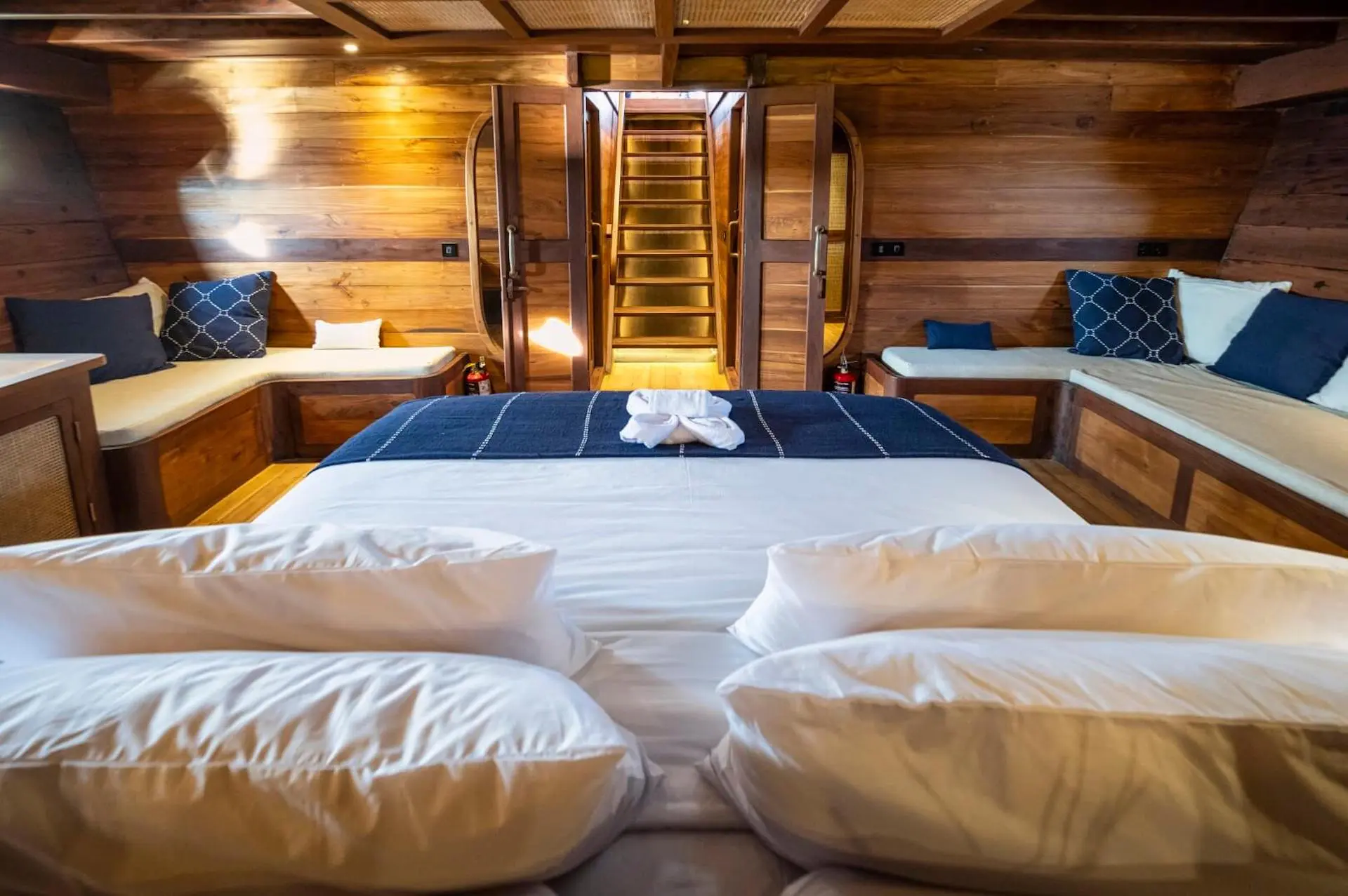 Indonesia crewed yacht charter Majik master cabin