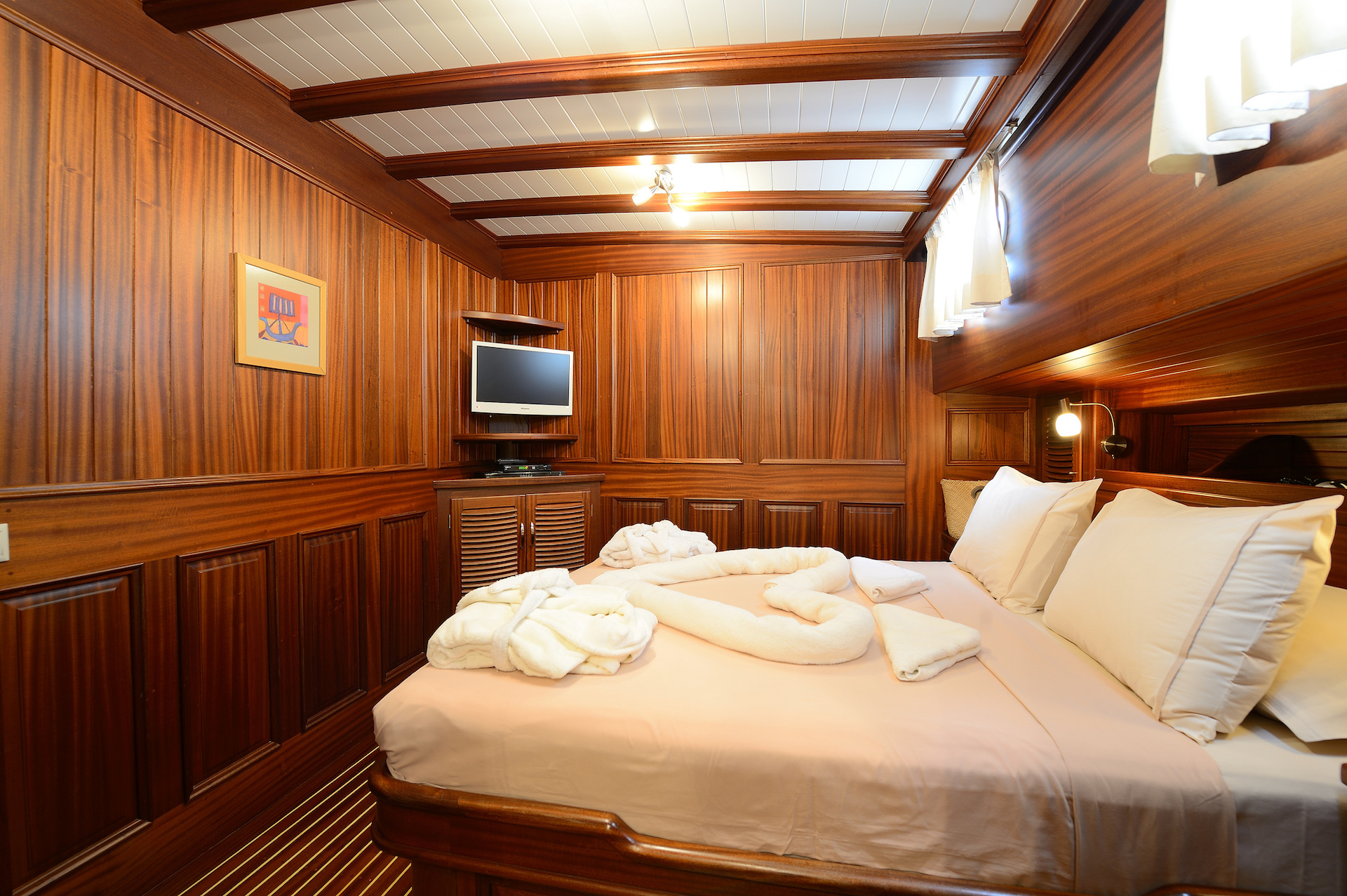 luxury yacht charter Zephyria II cabin