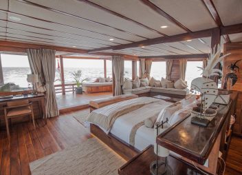 Prana yacht charter grand suite