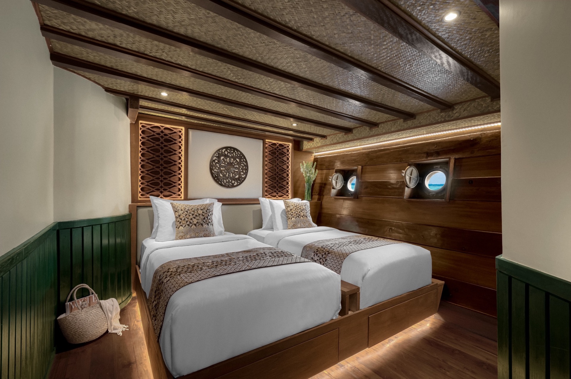 Samsara Samudera yacht charter twin cabin