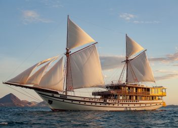 yacht charter Indonesia Prana sailing