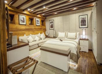 yacht charter Prana guest cabin