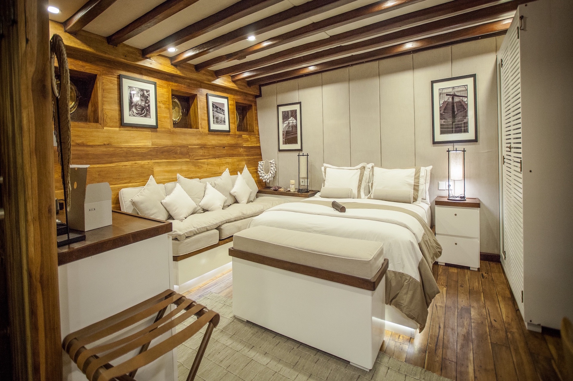 yacht charter Prana guest cabin