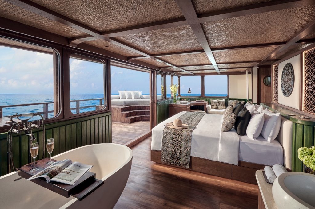 yacht charter Samsara Samudra master cabin