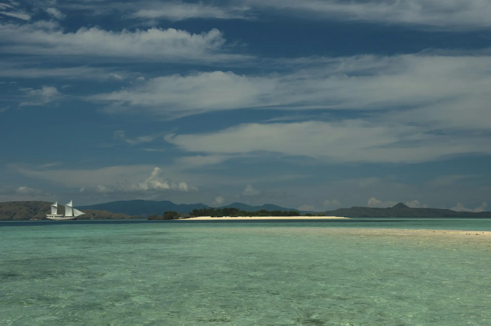 Indonesia yacht charter Alexa