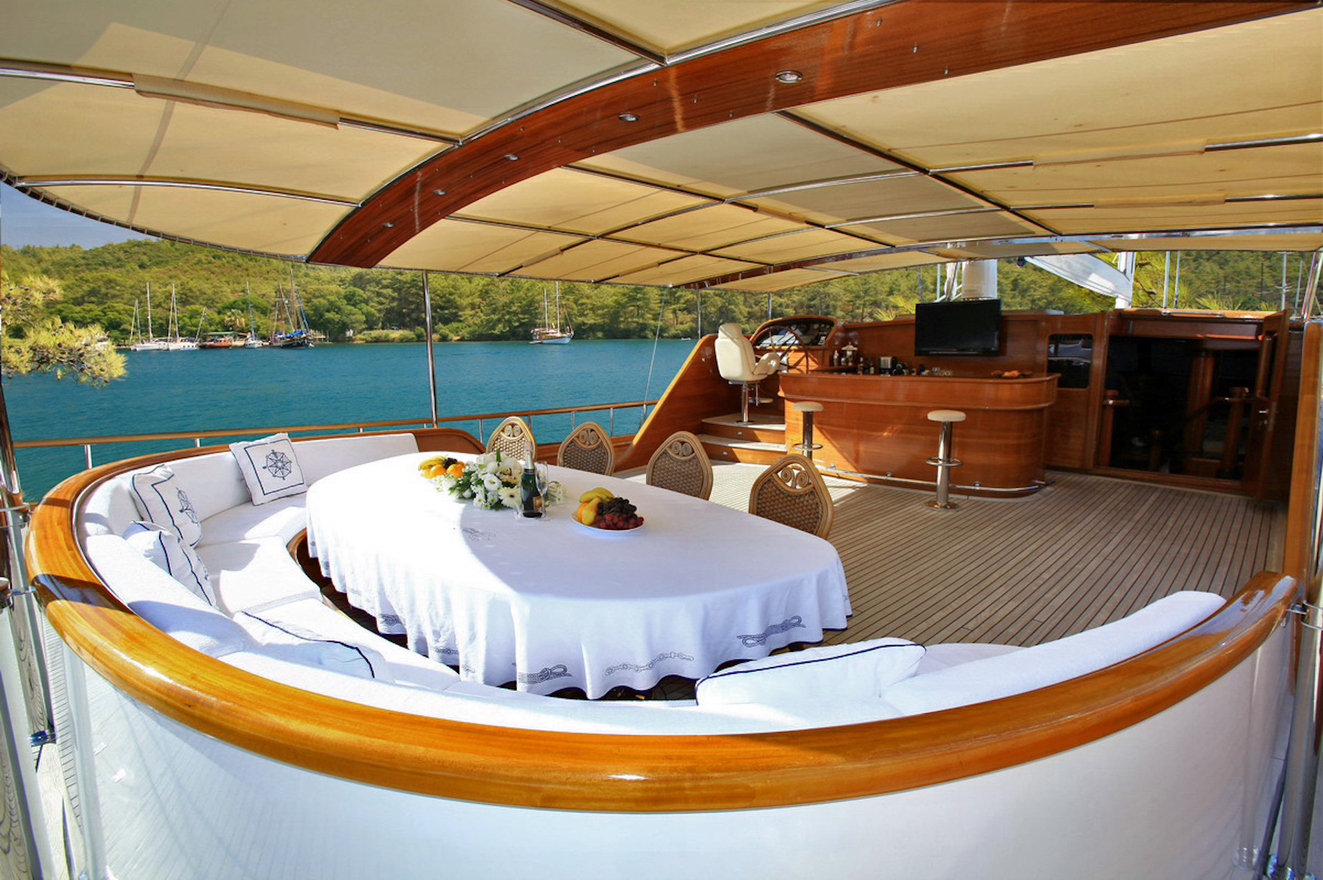 yacht charter Turkey Kaya Guneri V aft deck