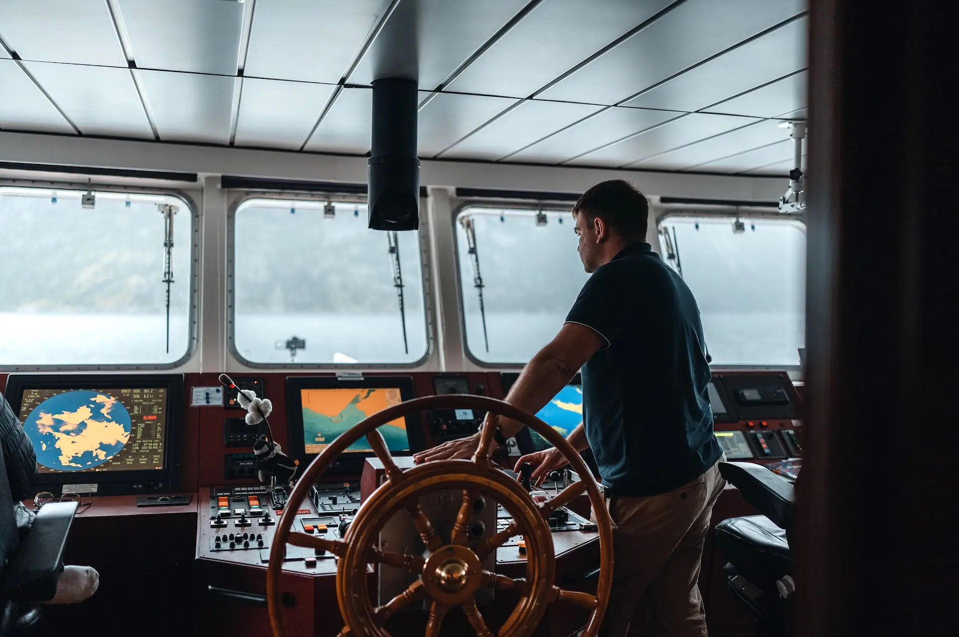 yacht charter Hanse Explorer Captain