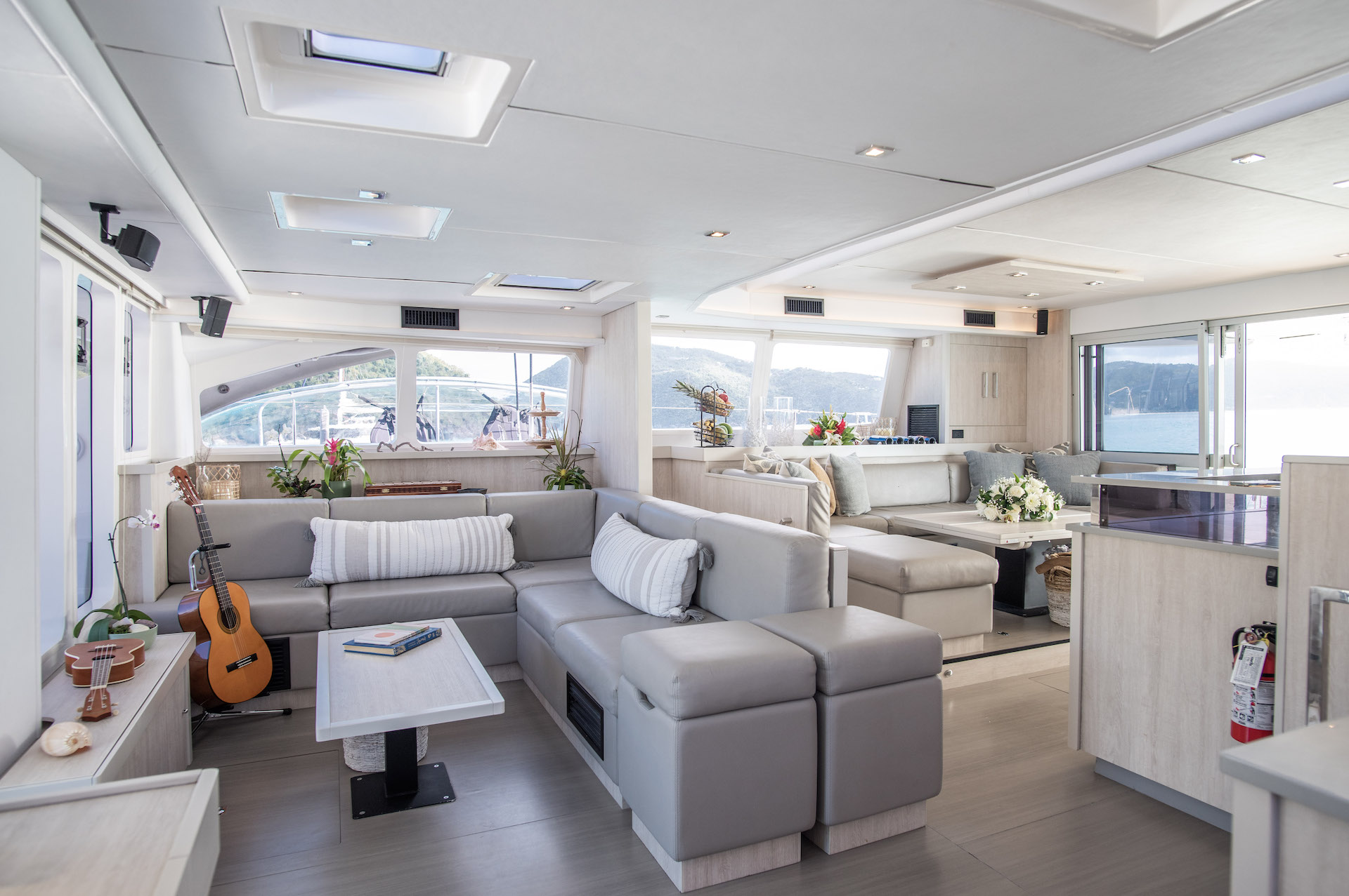 crewed yacht charter Emysa saloon