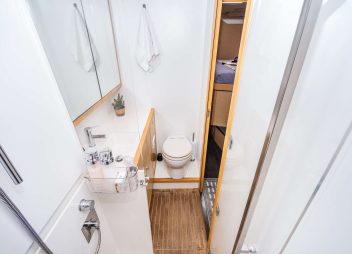 crewed yacht charter Valentina bathroom