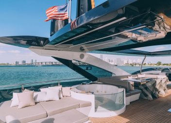 luxury yacht charter The Peddler jacuzzi