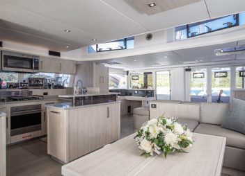 yacht charter Emysa galley