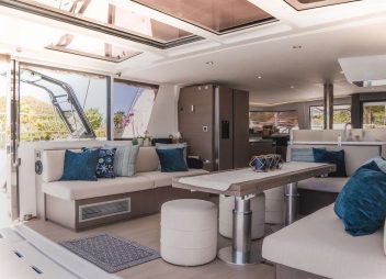 yacht charter Koru living area