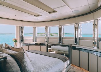 yacht charter The Peddler master cabin