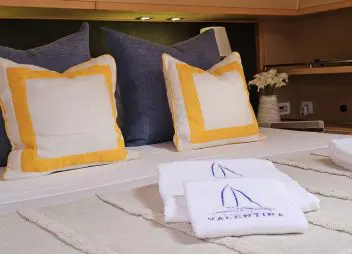 yacht charter Valentina double cabin