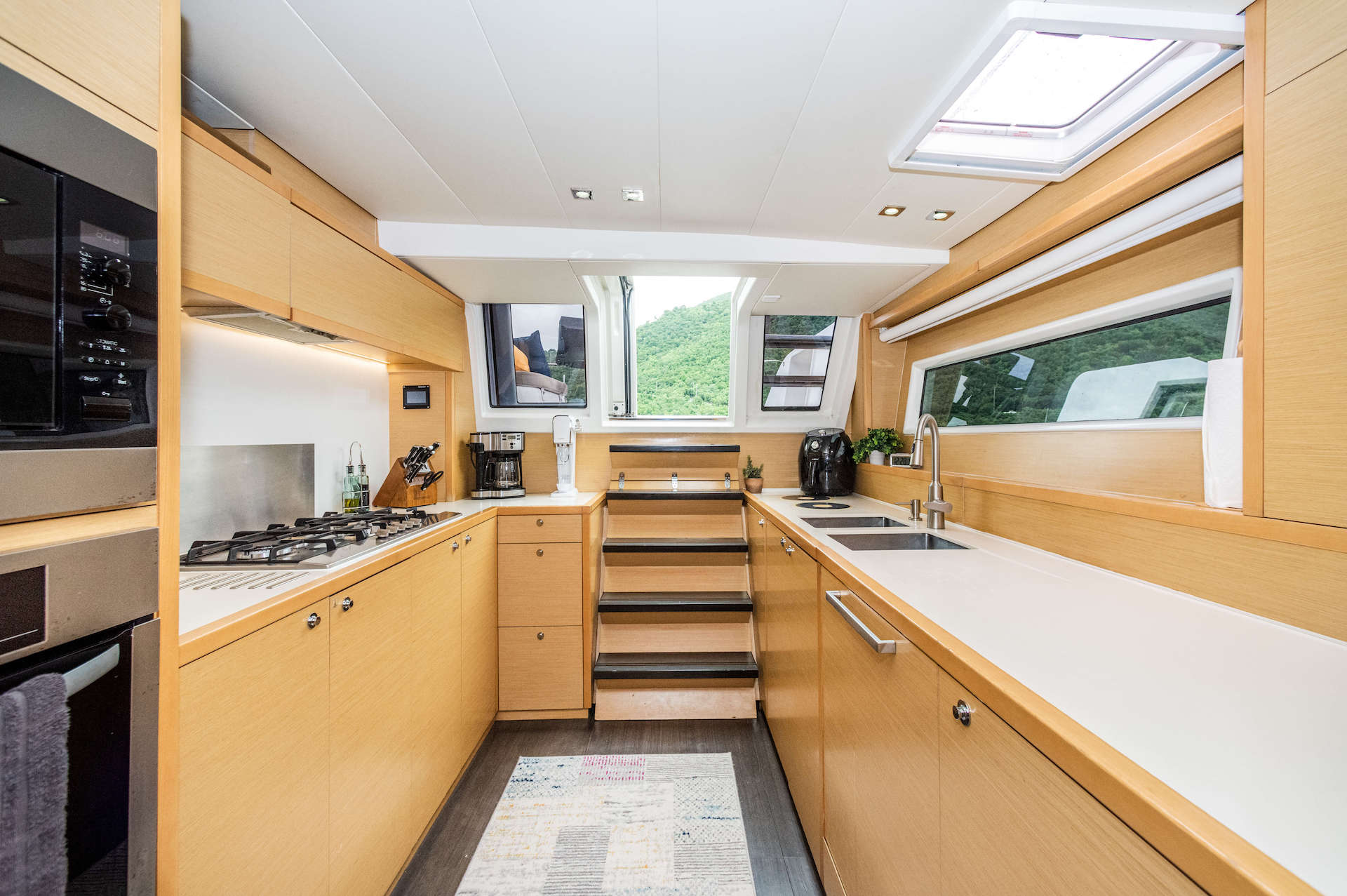 yacht charter Valentina galley