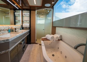 crewed yacht charter Chillaxin ensuite