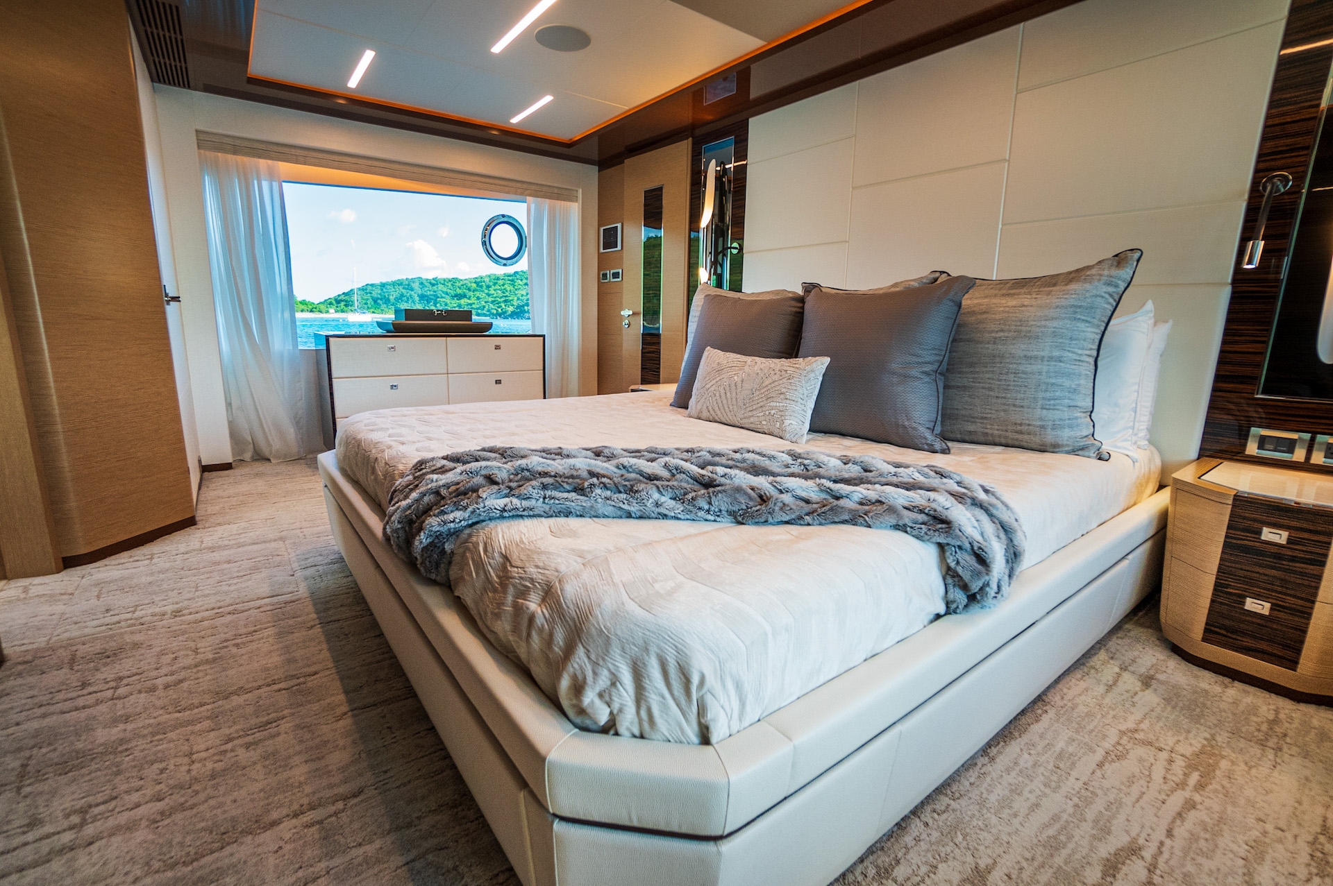 crewed yacht charter master cabin Chillaxin