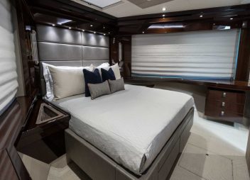 luxury yacht charter vip cabin Synergy