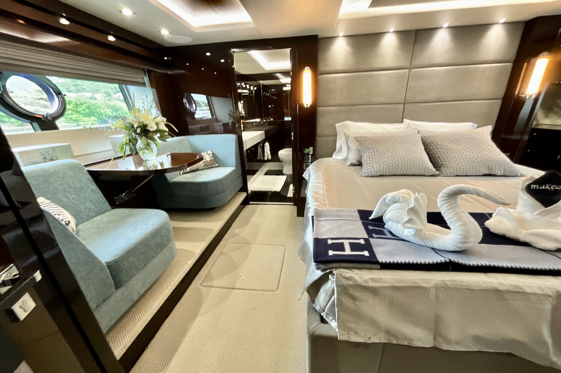 yacht charter Synergy Master cabin