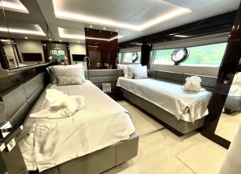 yacht charter Synergy twin cabin