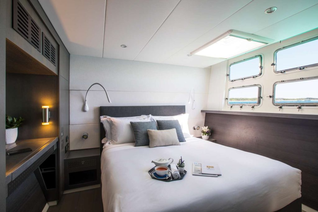 Catamaran Cartouche cabin