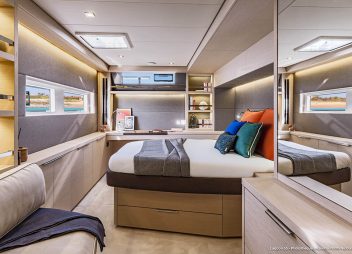 crewed yacht charter Valinor master cabin