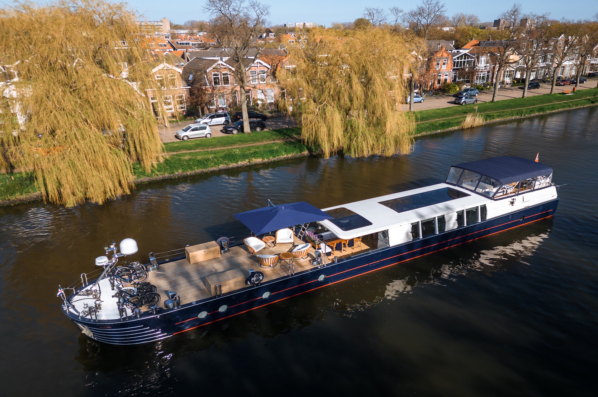 luxury barge wonderland