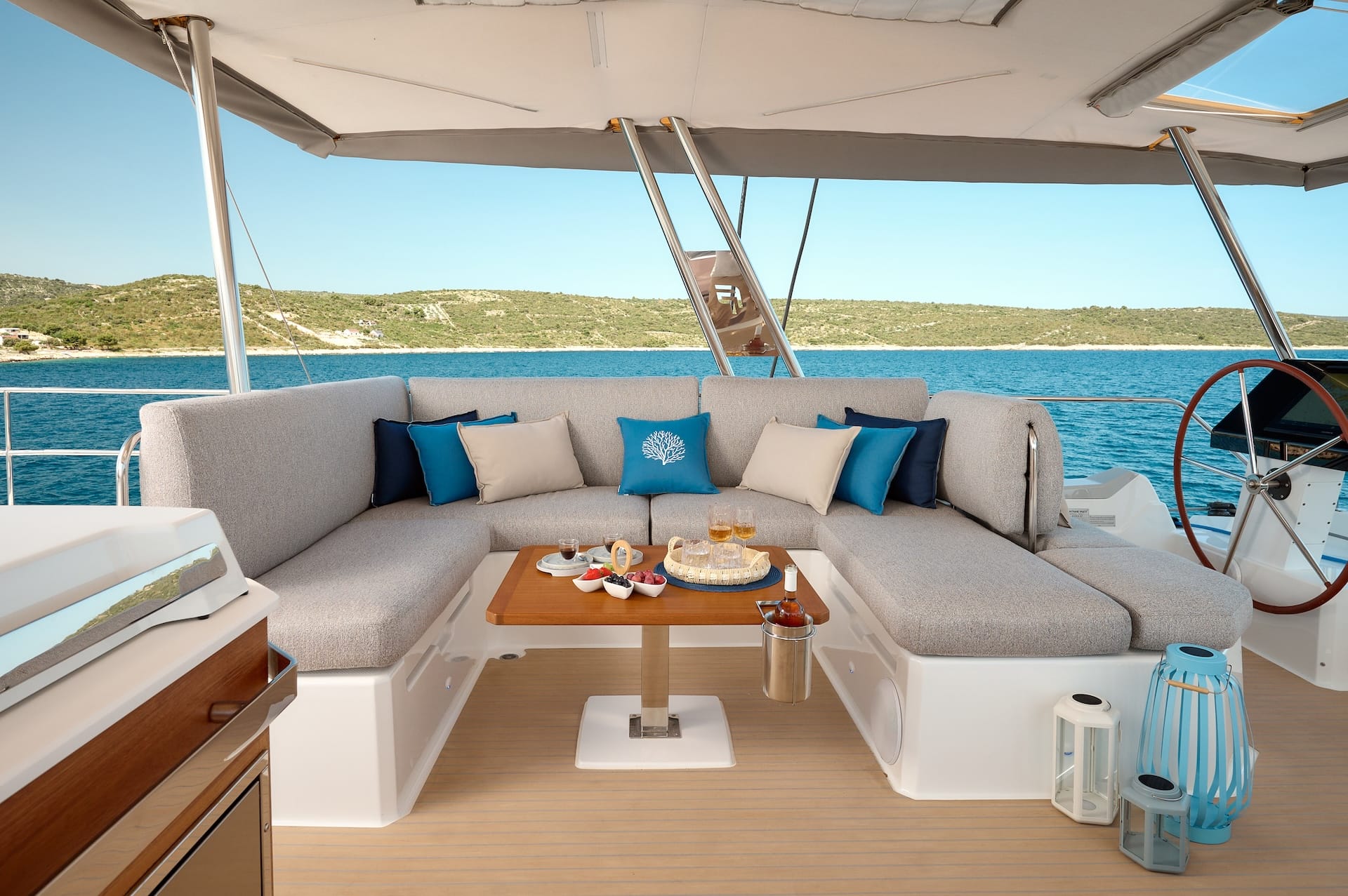 Catamaran Flybridge Floramye