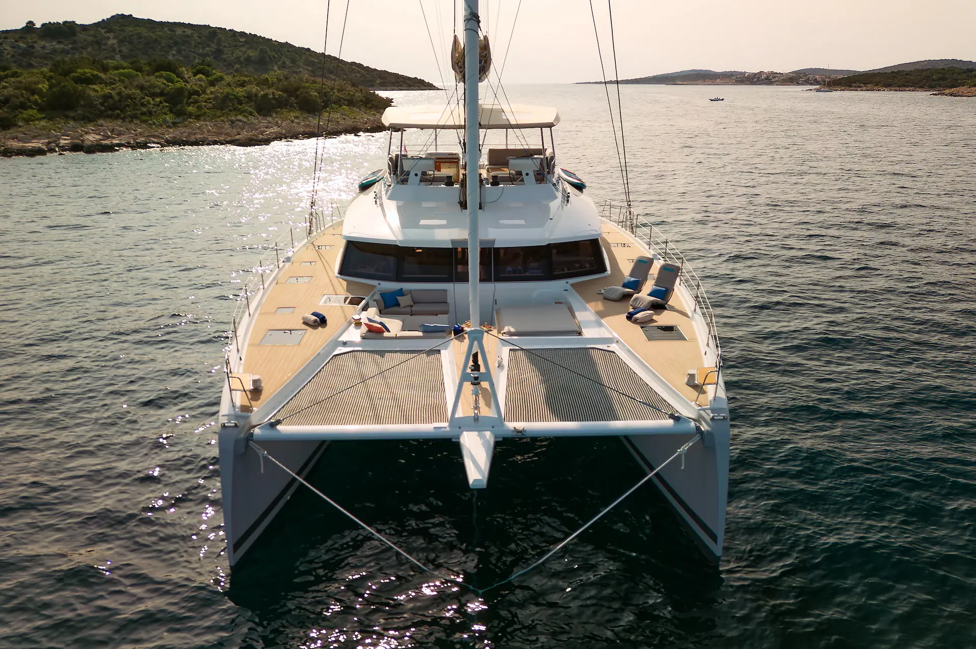 Yacht Charter Floramye